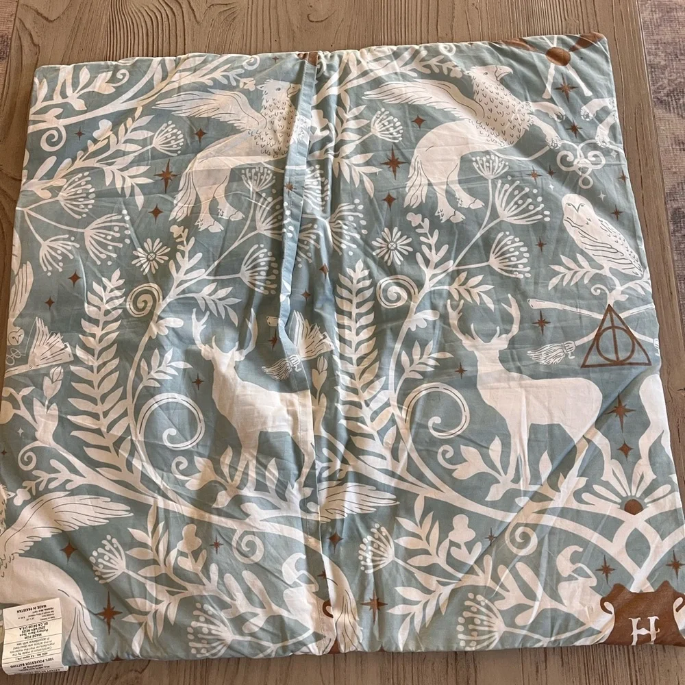 Pottery barn teen Harry Potter magical damask Quilted Euro pillow cover 26 x 26”